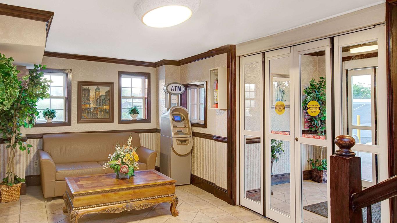 دايز إن باي ويندام ريدجفيلد إن جاي