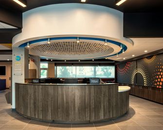 Tru by Hilton St. Augustine I-95 - St. Augustine - Front desk
