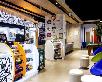 إيبيس بدجت ماناوس - ماناوس - بار