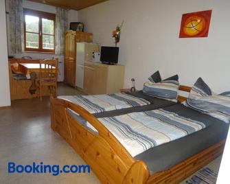 Desl´s little farm - Freistadt - Schlafzimmer