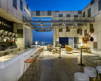 Hyatt Regency Lucknow - Lucknow - Bar