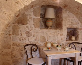 Masseria Santa Teresa - מונופולי - חדר אוכל