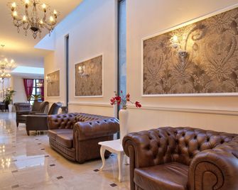 White Rock Castle Hotel & Wellness Club - Balchik - Salónek
