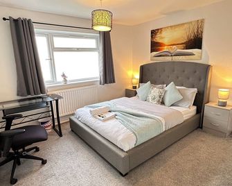 Colchester City Luxury With Free Parking And 5 G Wifi - Colchester - Habitación