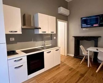 Hermoso Housing Tortona - Tortona - Cucina
