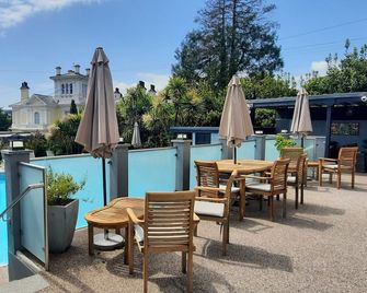 The Devon Court - Torquay