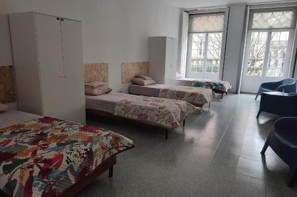 كاسا أوجوستا 3 - براغا - غرفة نوم