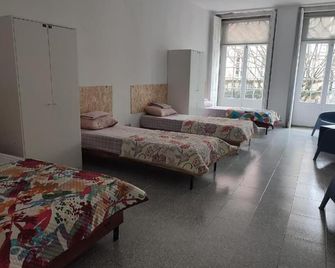 كاسا أوجوستا 3 - براغا - غرفة نوم