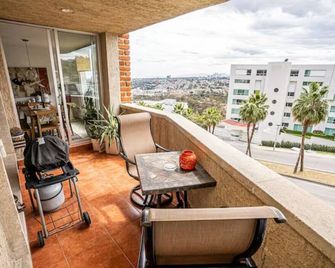 Luxury Executive 3-Bedroom Condo In Bosque Real - Naucalpan de Juárez - Balcony