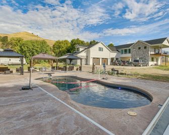 Near Snowmobiling Home on Scenic Cub River! - Preston - Piscina