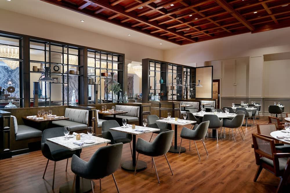 لو ميريديان تامبا، ذا كورت هاوس - تامبا - مطعم