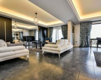 Heybeli Hotel - Mudanya - Huiskamer