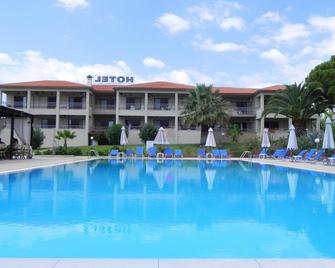 Kalives Resort - Gerakini - Pool