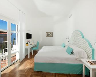 Hotel Villa Garden - Sant'Agnello - Yatak Odası