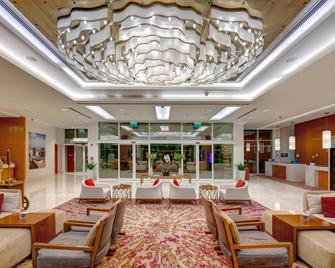 Crowne Plaza Muscat Ocec - Mascate - Lobby