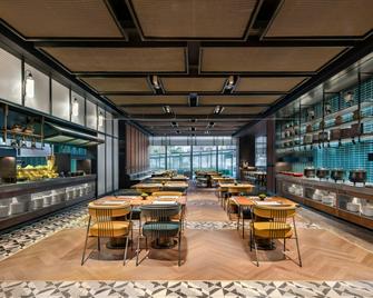 Four Points by Sheraton Urumqi - אורומצ'י - מסעדה