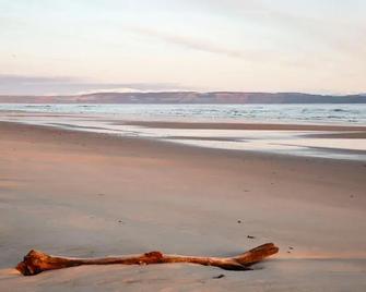 West End Hotel - Nairn - Strand