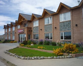 Marcopolo Suites Calafate - אל קאלאפטה - בניין