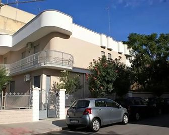 B&B La Bougainvillea - Andria - Gebäude