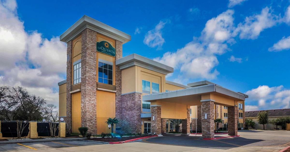 La Quinta Inn & Suites by Wyndham Beeville from $60. Beeville Hotel ...