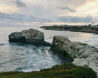 A Slice of Paradise , Santa Cruz. Cozy spot to call home base! Permit #231358 - Santa Cruz - Plage