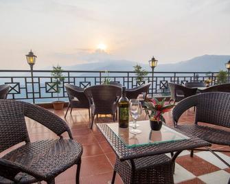 Daizzo Maple Residency - Gangtok - Balcony