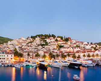 Adriana Hvar Spa Hotel - Hvar - Outdoor view