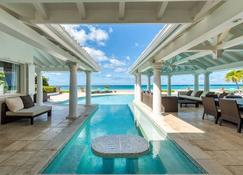 Petite Plage 4 - Luxury beachfront villa with concierge service - Grand-Case - Pool