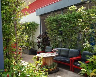 Honghub Sakon Hotel - Sakon Nakhon - Patio