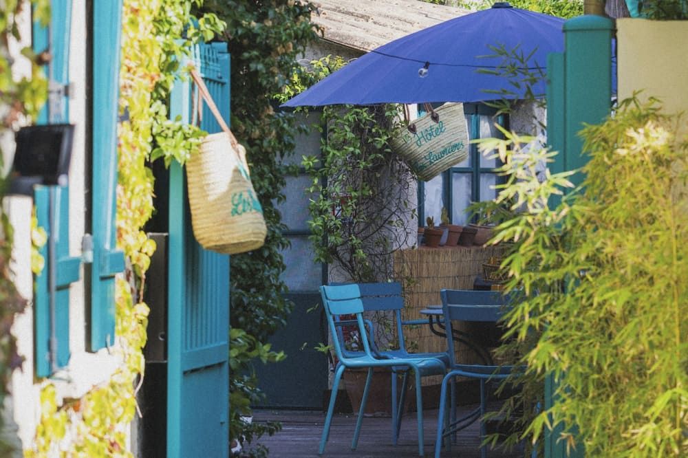 هوتل ليه لورييه - سان-تروبيه - شرفة مرصوفة