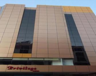 Privilege Inn - Bombay - Edificio