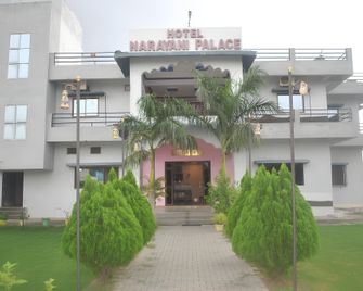 Hotel Narayani Palace - Ābu Road - Edificio