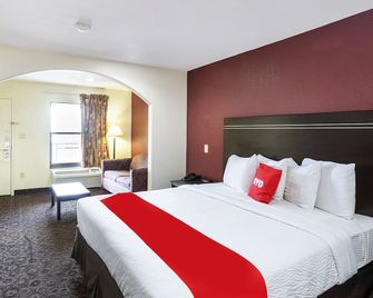 OYO Hotel Port Allen La - Port Allen - Спальня