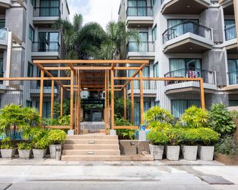 The Charm Resort Phuket - Patong - Gebouw