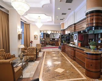 Stone Bridge Hotel - Üsküp - Lobi