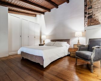 Ferrini Home - Piazza Trento - Catania - Slaapkamer