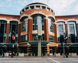 Americas Best Value Inn St. Louis Downtown - סנט לואיס - בניין