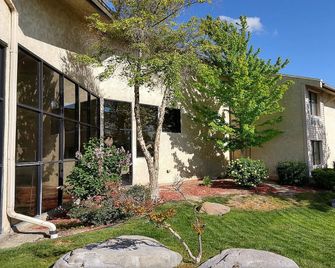 Vagabond Inn - Lebec - Lebec - Gebouw