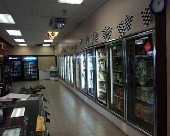 Oasis Hotel - Cache Creek - Restaurant