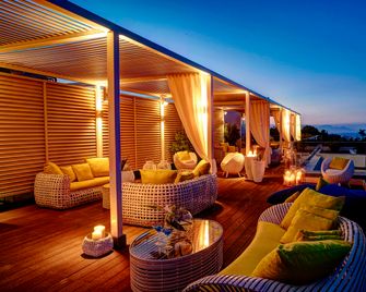 Rodos Park - Small Luxury Hotels of the World - Thành phố Rhodes - Bar
