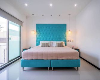 Peninsula Stays 3 Br House & Ac + Private Parking + Fast Wifi - Chetumal - Bedroom