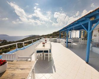 Selim Pansiyon - Adults Only - Kaş - Balcón