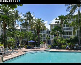 Hyatt Vacation Club at Sunset Harbor - Key West - Pool