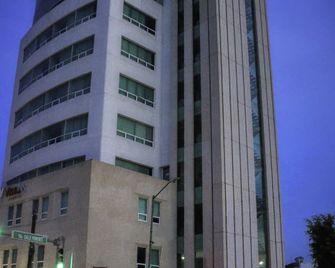 Hotel Vista Inn Premium - Tuxtla Gutiérrez - Building