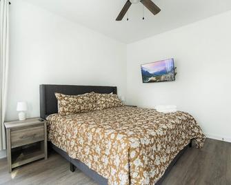 Fairgrounds Next Door – Bright, Tidy, Pet Friendly - Indianápolis - Habitación