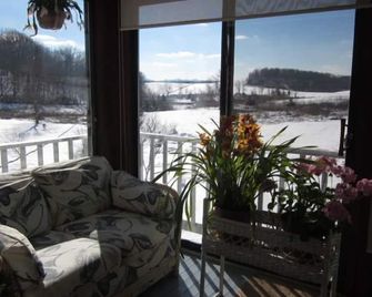 Tranquility, Wonderful View From The Sun Room,In The Historic Shenandoah Valley - Steeles Tavern - Balcony