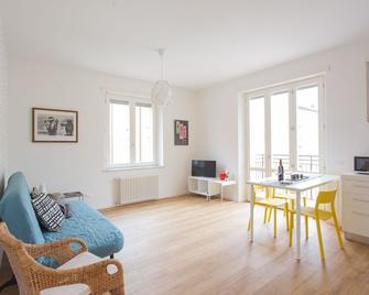 Vicenza - Via Fantoni - Vicenza - Living room