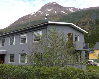 Seyðisfjörður Guesthouse - Seydisfjordur - Building