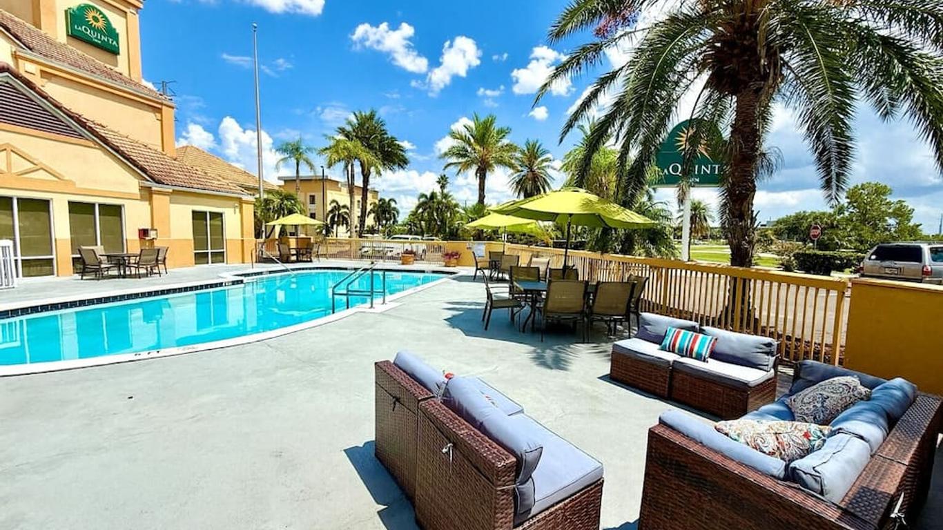 La Quinta Inn & Suites by Wyndham Orlando Universal area