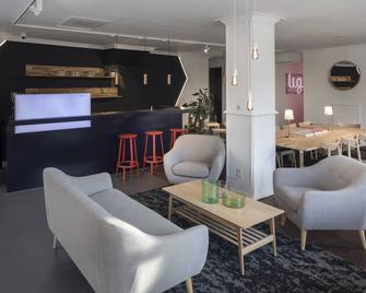 Hotel Light - Rotterdam - Living room